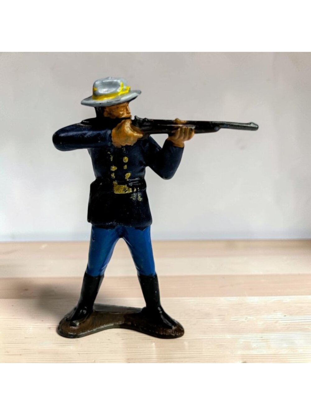 Vintage Union Calvary Soldier Figurine in Firing Pose - Possibly Marx Reissue?
